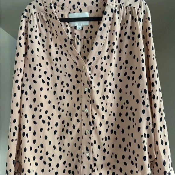 Amour Vert 100% Silk Blouse - Picture 2 of 6